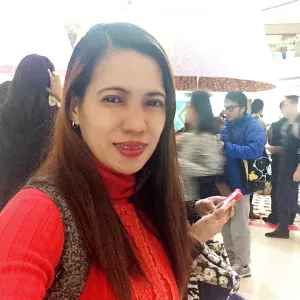 Aileen,46 years old,married and have 2 kids