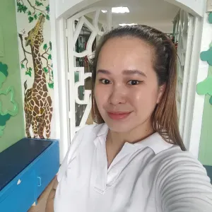 Professional babysitter local the Philippines and domestic 