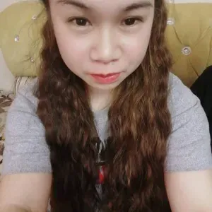 I have a 5 years experience as a nanny from the Philippines