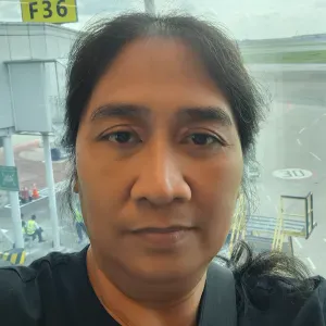 I am lookig for a job in hongkong