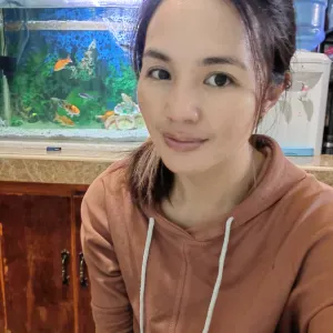 Hello, I am a mom of 2, a 16 years old girl and 4 years old.