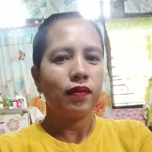 Experience babysitter and market looking for a job