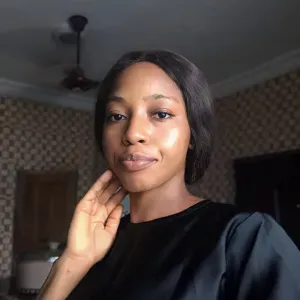 An experienced Cleaner and babysitter looking for a job 