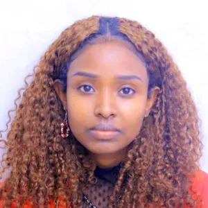 Am experience babysitter looking for a job