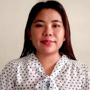 I am looking for a job as a househelper