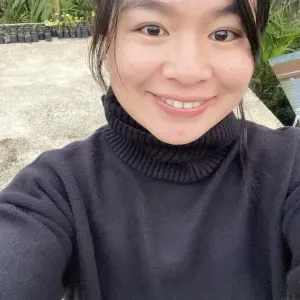 Experienced baby sitter and cleaning