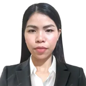 Experienced babysitter and household cores