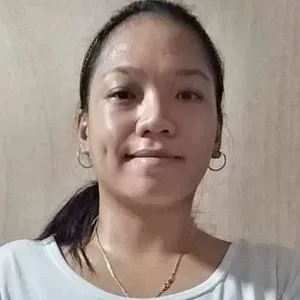 I am lea 28 years old I am hardworking and dedicated