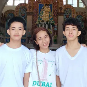  Experienced babysitter in the Philippines 