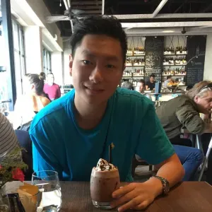 Looking for a helper to take care of kids and cleaning