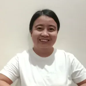 Experienced babysitter and cleaning 