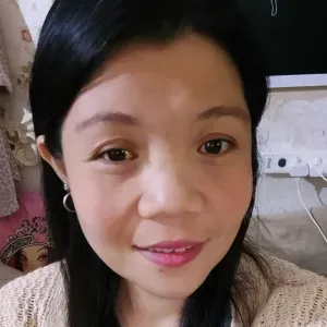 Experienced a cleaner and babsitter