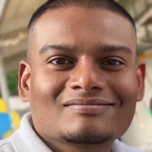 Professional Driver with 17+ Yrs HK Experience