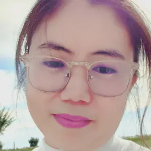 im a nanny or babysitter looking for a jobmy name