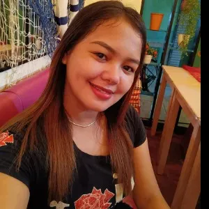 Illa Marie De Castro a hardworking and responsible Single mo