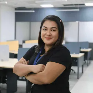 I am an experienced pet sitter. Mainly with big dogs. 