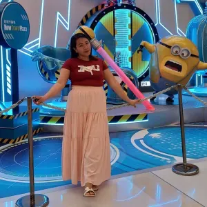 Im a hardworking and i know a lot how take care babies