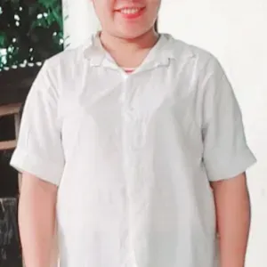 Experienced babysitter looking for a job