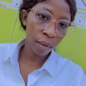 Nanny/babysitter looking for a job 