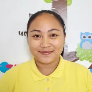 Im Looking for a Job as housekeeper or baby sitter