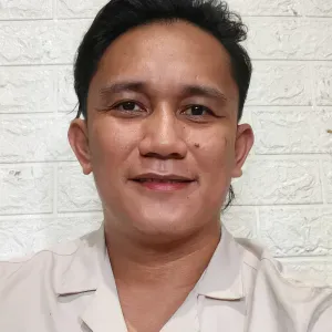 i love cooking and experimenting new recipe. And i love pets