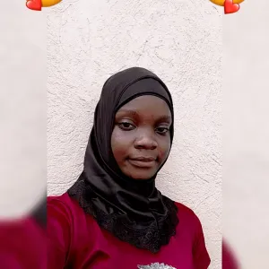 Experienced in house keeping, cleaning 