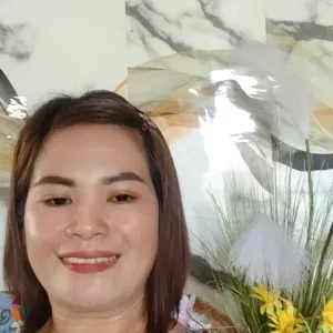 Experienced Babysitter | Childcare Specialist