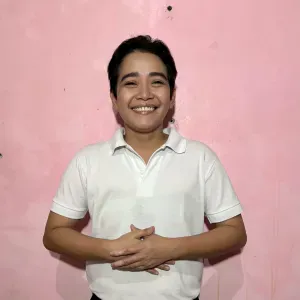 Experienced Domestic Helper / Caregiver & Pet Care Application