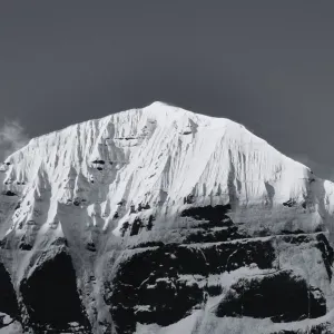 Chinese family looking for helper - 1 child 2 adults