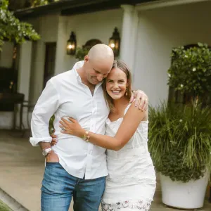 Looking for domestic helper- good with kids and dogs