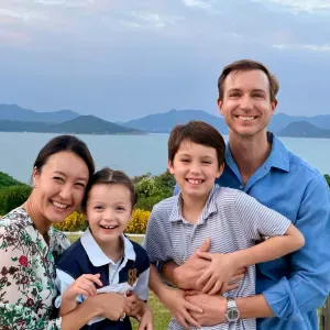 Western Family: Female Driver Wanted with some Housekeeping