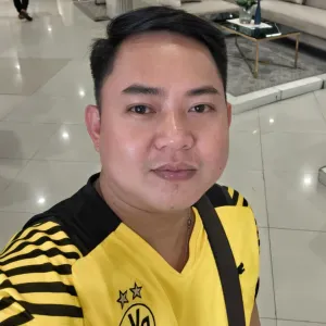 Experienced in gardening and a pet lover