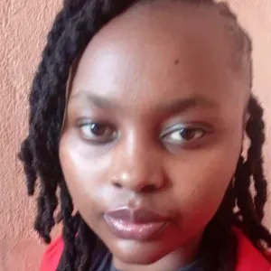 Experienced babysitter looking for a job 