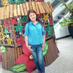 I'm looking for a job with experience babysitter and cooking