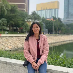 I'm looking for a job. taking care of kid