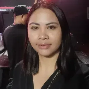 Experienced babysitter,Household,can cook