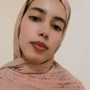 جليسة اطفال و عامله منزل مسلمه ملتزمه بالعمل