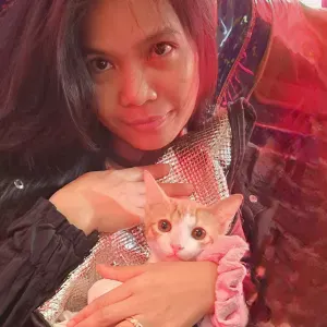 Handle the task given.well on time management.can commincate