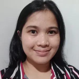 Experienced baby sitter/ Nanny looking for a job in abroad