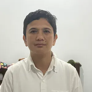 Experienced in taking care of children and housekeeping 