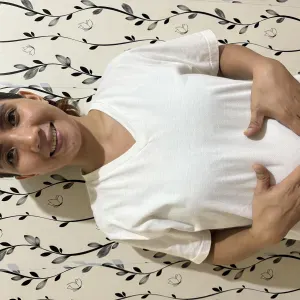 experienced babysitter looking for any job