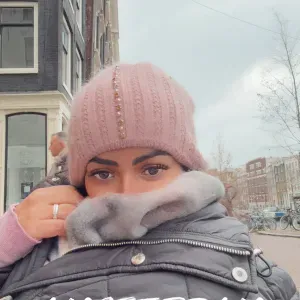 Housemaid for family