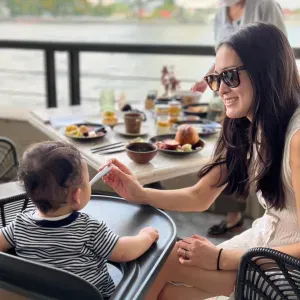  Japanese family looking for a helper