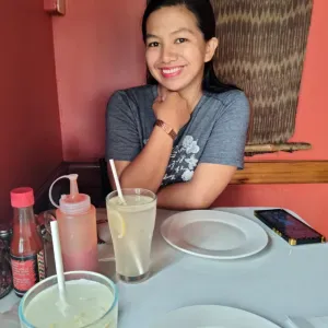 Experienced babysitter looking for a job