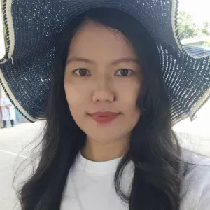 Experienced babysitter looking for a job