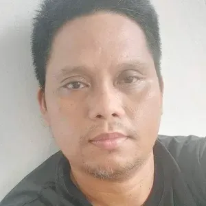 Reliable Domestic Helper looking for a job male