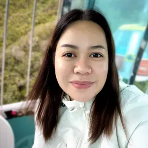 Experience  baby sitting Looking for a Job