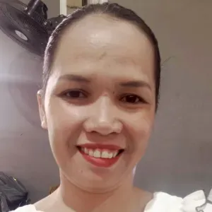 Experienced babysitter and househelper looking for a job