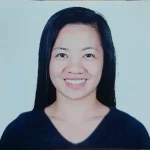 Experienced elderly caregiver looking for a job. 