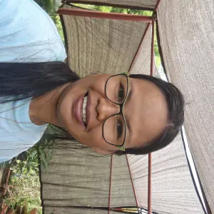 Experienced babysitter looking for job